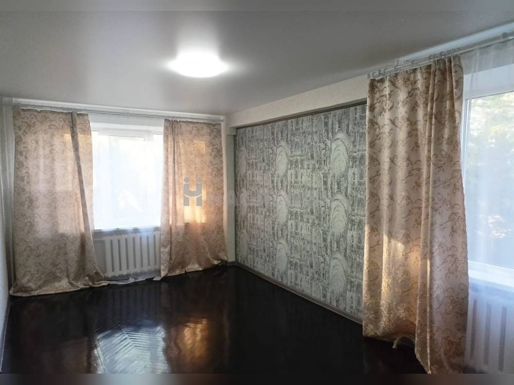 2-комнатная квартира, 52 м2 1/5 этаж, ул. Ленинградская - фото 1